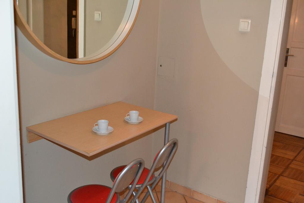 Goldfisch Apartment Hoher Markt Вена Номер фото